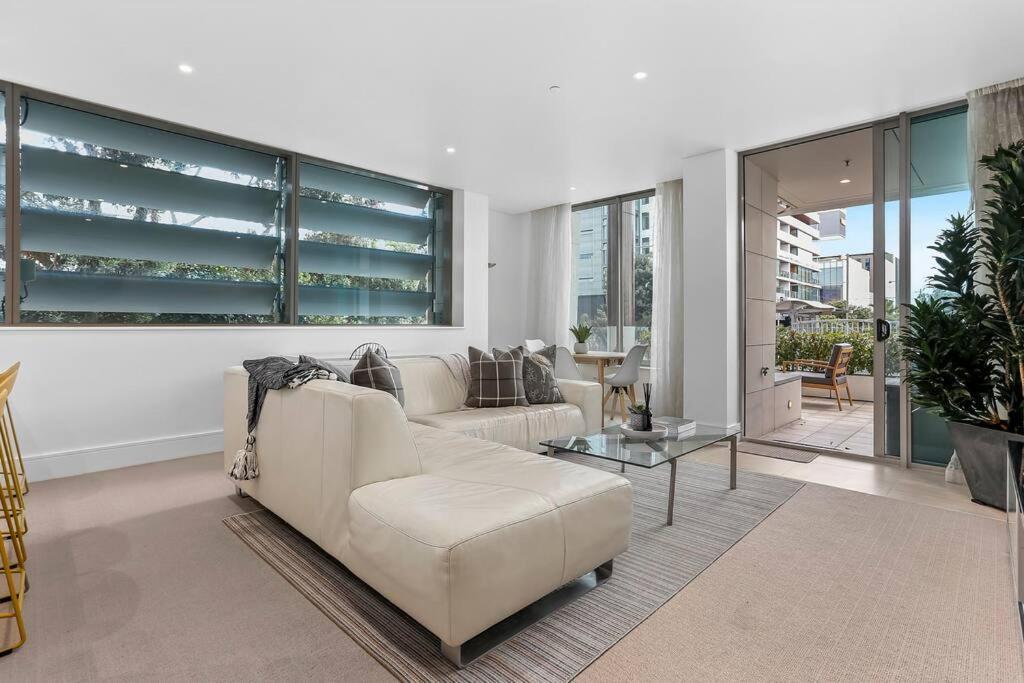 Elegant & Sunny Living With Stunning Marina Views Apartment Auckland Exterior photo